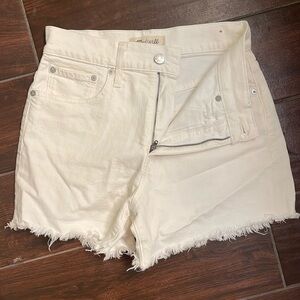 Madewell size 26 white cut off shorts